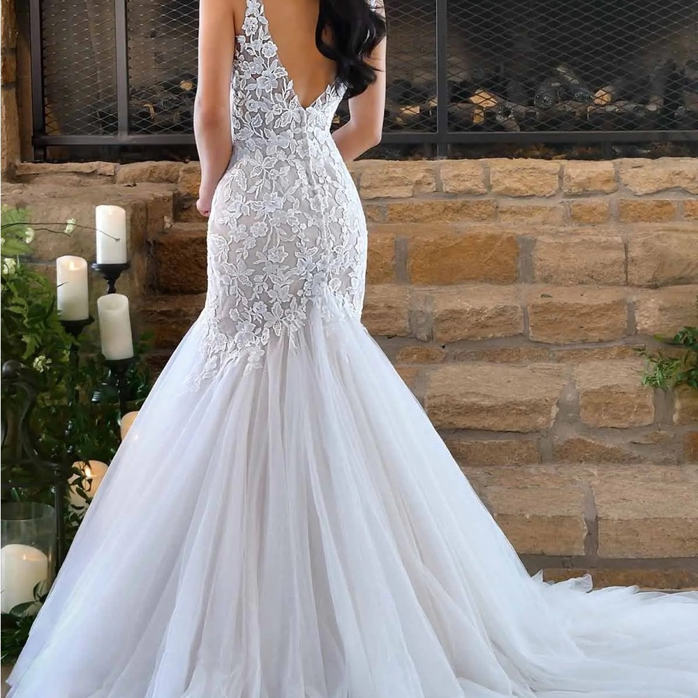 Stella York Wedding Gown - Picture 7 of 8